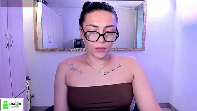 Snapshot of EricaVanderhill chatting on July 27, 2026, 10:50 pm EricaVanderhill online show from July 27, 2026, 10:50 pm