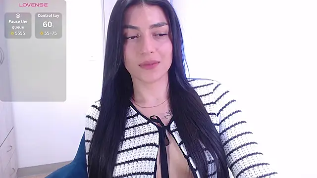 Snapshot of EricaVanderhill chatting on October 24, 2025, 7:24 pm EricaVanderhill online show from October 24, 2025, 7:24 pm