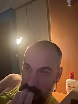 pollito1985 2 online show from February 8, 2026, 4:59 pm