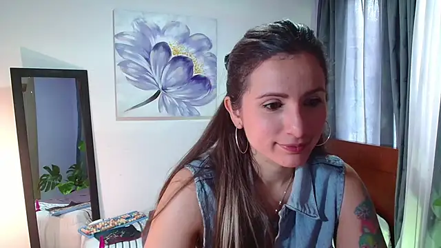 Snapshot of vanessabrown_ chatting on February 11, 2025, 4:56 pm vanessabrown online show from February 11, 2025, 4:56 pm