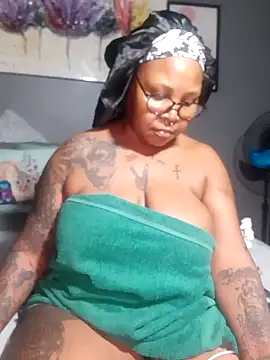 Snapshot of PearlSexxy69 chatting on March 16, 2025, 1:49 am PearlSexxy69 online show from March 16, 2025, 1:49 am