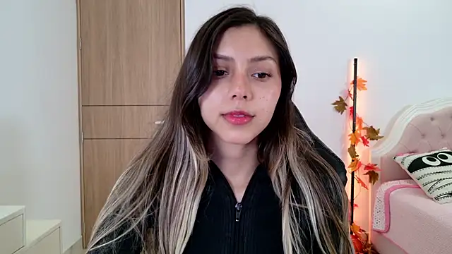 Sensualtease online show from October 1, 2025, 1:00 am