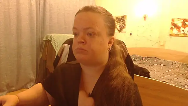 Janiffer MiMi online show from February 27, 2025, 5:26 pm