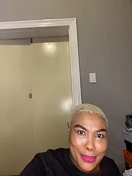 Snapshot of BADFATASS85 chatting on December 19, 2025, 1:20 am BADFATASS85 online show from December 19, 2025, 1:20 am