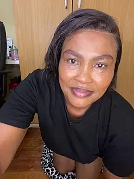 Snapshot of BADFATASS85 chatting on February 22, 2026, 11:23 am BADFATASS85 online show from February 22, 2026, 11:23 am