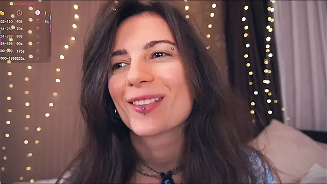 Holla Molly online show from January 15, 2026, 5:22 am