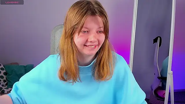 Snapshot of Vivian_cutie chatting on March 5, 2025, 3:29 pm Vivian cutie online show from March 5, 2025, 3:29 pm