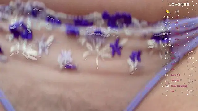 Snapshot of Vivian_cutie chatting on March 14, 2025, 6:39 pm Vivian cutie online show from March 14, 2025, 6:39 pm