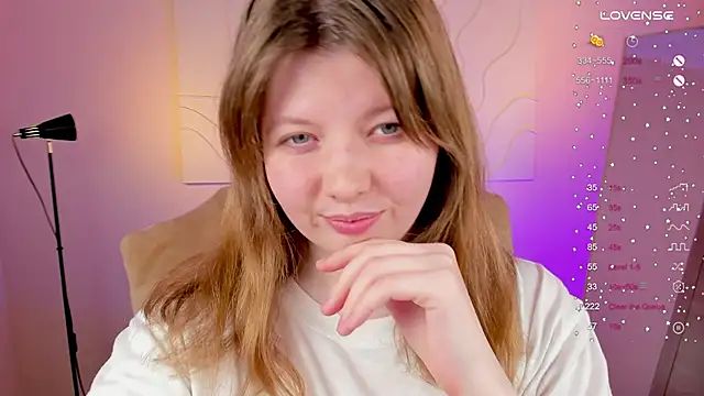 Snapshot of Vivian_cutie chatting on March 8, 2025, 4:39 pm Vivian cutie online show from March 8, 2025, 4:39 pm