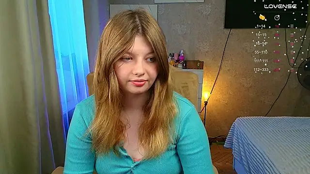 Snapshot of Vivian_cutie chatting on October 9, 2025, 2:28 pm Vivian cutie online show from October 9, 2025, 2:28 pm