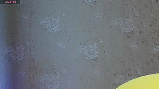 Snapshot of Vivian_cutie chatting on September 14, 2025, 12:27 pm Vivian cutie online show from September 14, 2025, 12:27 pm