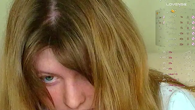 Snapshot of Vivian_cutie chatting on March 20, 2025, 3:36 pm Vivian cutie online show from March 20, 2025, 3:36 pm