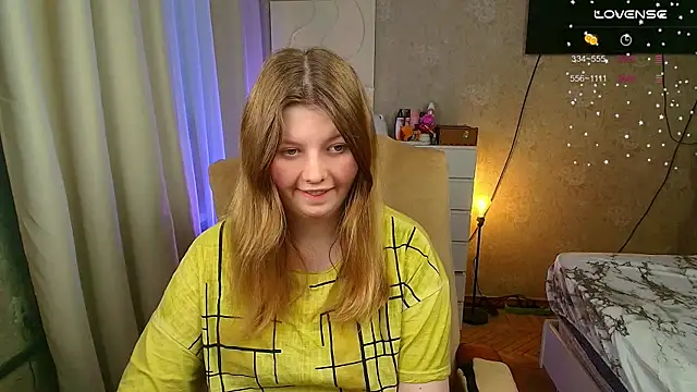 Snapshot of Vivian_cutie chatting on October 2, 2025, 3:37 pm Vivian cutie online show from October 2, 2025, 3:37 pm