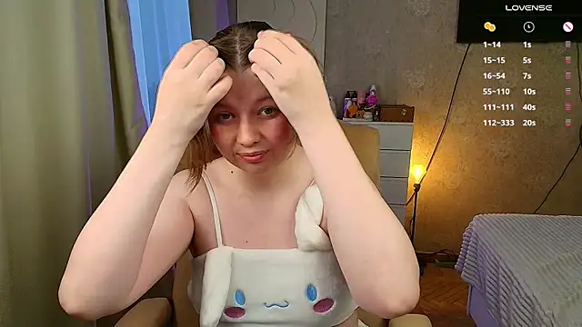 Snapshot of Vivian_cutie chatting on October 13, 2025, 2:40 pm Vivian cutie online show from October 13, 2025, 2:40 pm