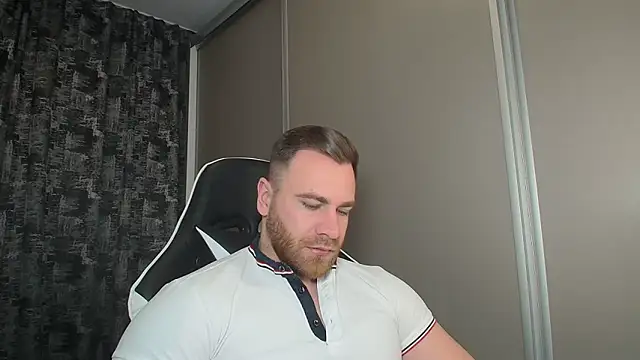 Snapshot of Thori92 chatting on March 1, 2025, 4:00 pm Thori92 online show from March 1, 2025, 4:00 pm
