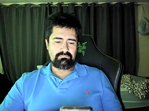 VonDoomdelToro online show from November 2, 2025, 6:07 am