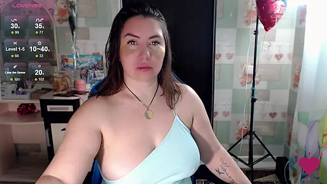 Korolek12 online show from November 18, 2025, 4:49 am