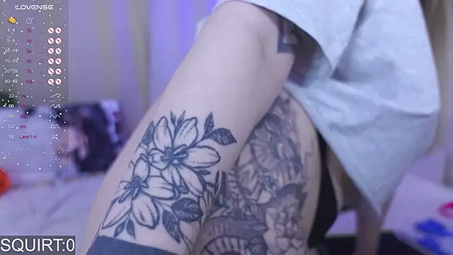 Snapshot of _aleksa_ chatting on October 4, 2025, 4:41 pm aleksa online show from October 4, 2025, 4:41 pm