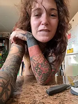 sugarmama90s online show from November 30, 2025, 3:35 pm