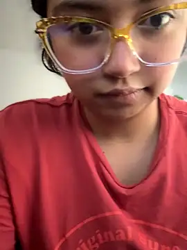 Peach Girll online show from June 9, 2026, 7:04 pm