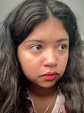 Peach Girll online show from February 7, 2026, 12:02 pm