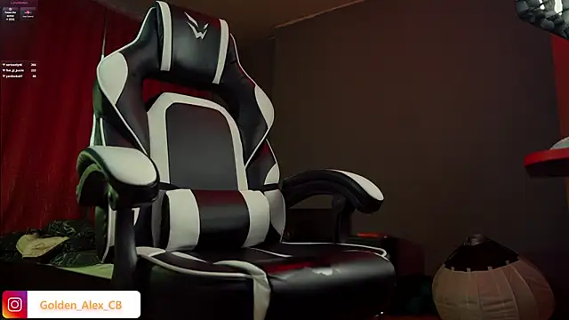 LuckyAlexx online show from March 1, 2025, 2:44 pm