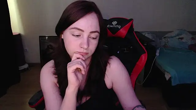 Snapshot of Laralianna chatting on May 22, 2026, 4:16 pm Laralianna online show from May 22, 2026, 4:16 pm