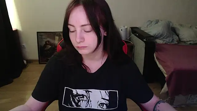 Snapshot of Laralianna chatting on May 20, 2026, 11:40 am Laralianna online show from May 20, 2026, 11:40 am