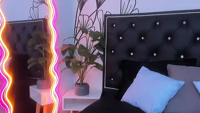 Snapshot of Sweet_Ariadna_ chatting on March 1, 2026, 12:16 pm Sweet Ariadna online show from March 1, 2026, 12:16 pm