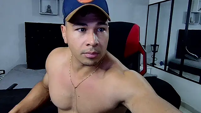 Snapshot of tyler_hank01 chatting on February 6, 2025, 7:40 pm tyler hank01 online show from February 6, 2025, 7:40 pm