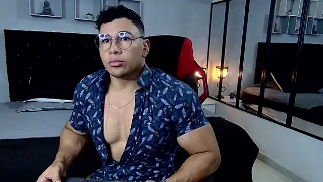 Snapshot of tyler_hank01 chatting on February 5, 2025, 1:47 am tyler hank01 online show from February 5, 2025, 1:47 am