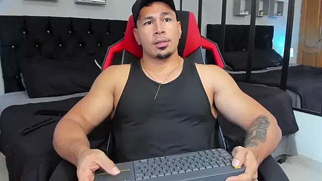 Snapshot of tyler_hank01 chatting on March 1, 2026, 6:41 pm tyler hank01 online show from March 1, 2026, 6:41 pm