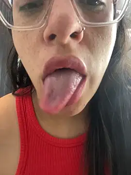 Snapshot of Ninnfa chatting on October 20, 2025, 11:05 pm Ninnfa online show from October 20, 2025, 11:05 pm