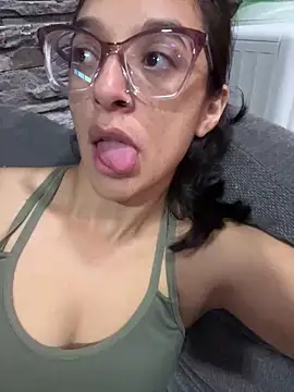 Snapshot of Ninnfa chatting on March 13, 2025, 11:19 am Ninnfa online show from March 13, 2025, 11:19 am