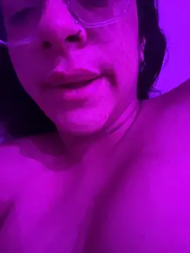 Snapshot of Ninnfa chatting on November 23, 2025, 9:14 pm Ninnfa online show from November 23, 2025, 9:14 pm