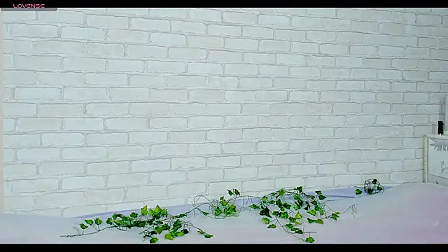 LinaKenny online show from January 14, 2026, 2:09 pm