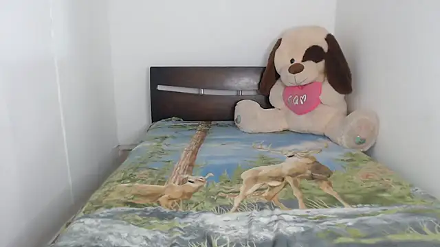 Snapshot of Valentina_Six chatting on September 24, 2025, 1:24 am Valentina Six online show from September 24, 2025, 1:24 am