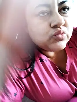 Monseratte21 online show from April 10, 2026, 3:52 pm