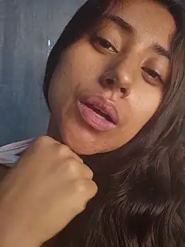 Valentinne z online show from November 18, 2025, 6:50 am