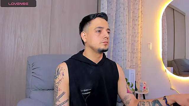 alejandro calderon1 online show from September 28, 2025, 4:41 am