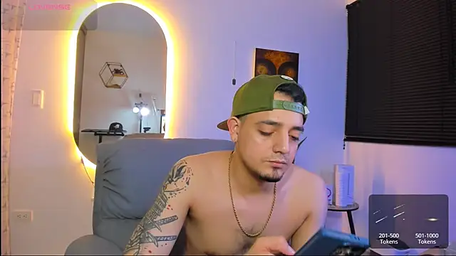 alejandro calderon1 online show from March 7, 2026, 7:48 am