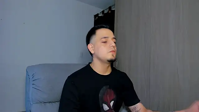 alejandro calderon1 online show from March 21, 2025, 2:50 am