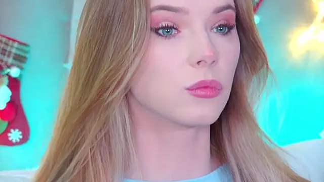 GentleRossi online show from November 25, 2025, 3:23 pm