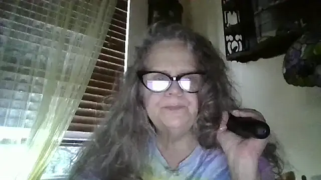 DestineeLoverGirl online show from November 18, 2025, 12:30 pm