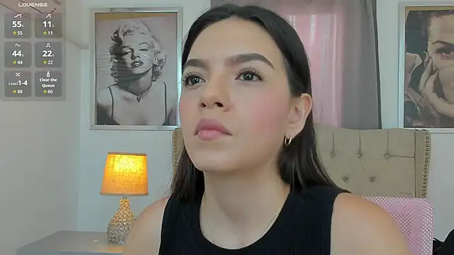 Snapshot of Beautyari_ chatting on June 3, 2026, 12:17 pm Beautyari online show from June 3, 2026, 12:17 pm