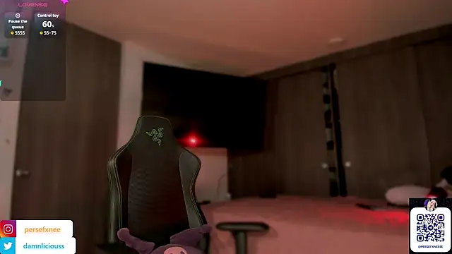 Snapshot of damnliciousss chatting on September 18, 2025, 12:24 am damnliciousss online show from September 18, 2025, 12:24 am