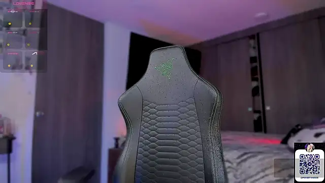 Snapshot of damnliciousss chatting on September 12, 2025, 12:11 am damnliciousss online show from September 12, 2025, 12:11 am