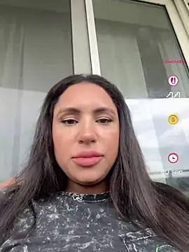Snapshot of MeghanXO chatting on July 4, 2026, 2:21 pm MeghanXO online show from July 4, 2026, 2:21 pm