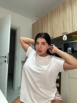 Snapshot of Scarlett-Dream chatting on July 3, 2026, 6:09 am Scarlett-Dream online show from July 3, 2026, 6:09 am