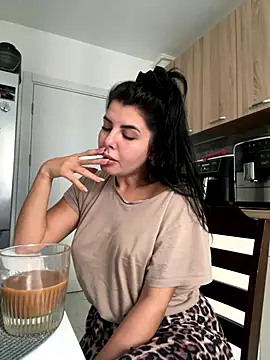 Snapshot of Scarlett-Dream chatting on September 19, 2025, 5:44 am Scarlett-Dream online show from September 19, 2025, 5:44 am